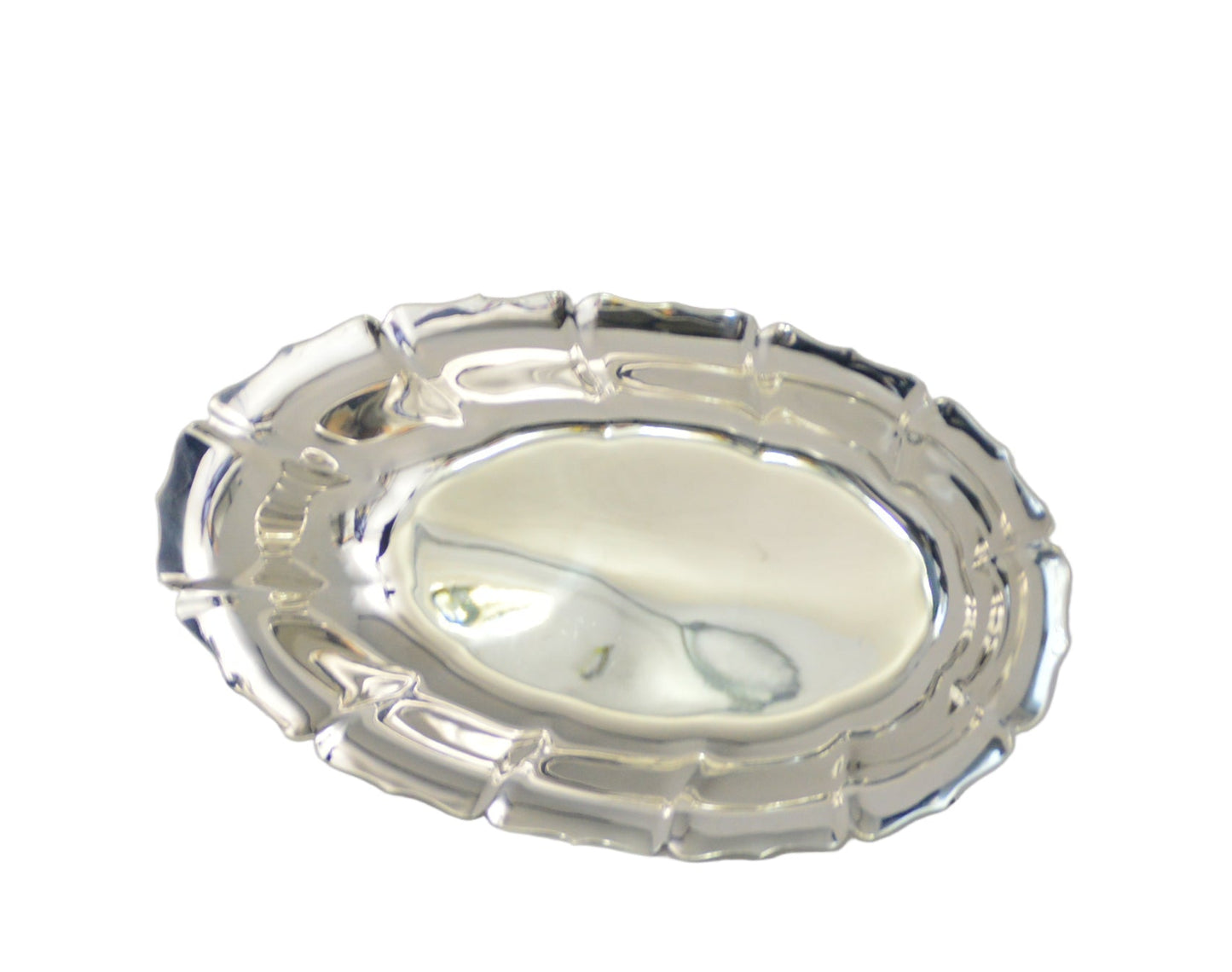 Vintage Bread or serving dish 12"long X 6 1/2" wide X 1 1/2" deep by Lunt silver-plated (pre-owned) very good condition.