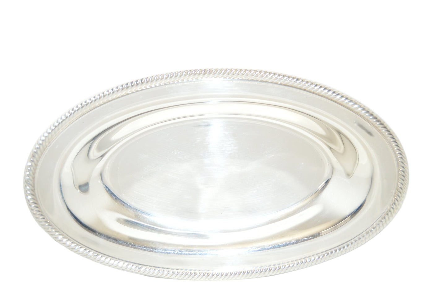 Vintage International Silver Co. Oval Silver Plated Bread server/dish.