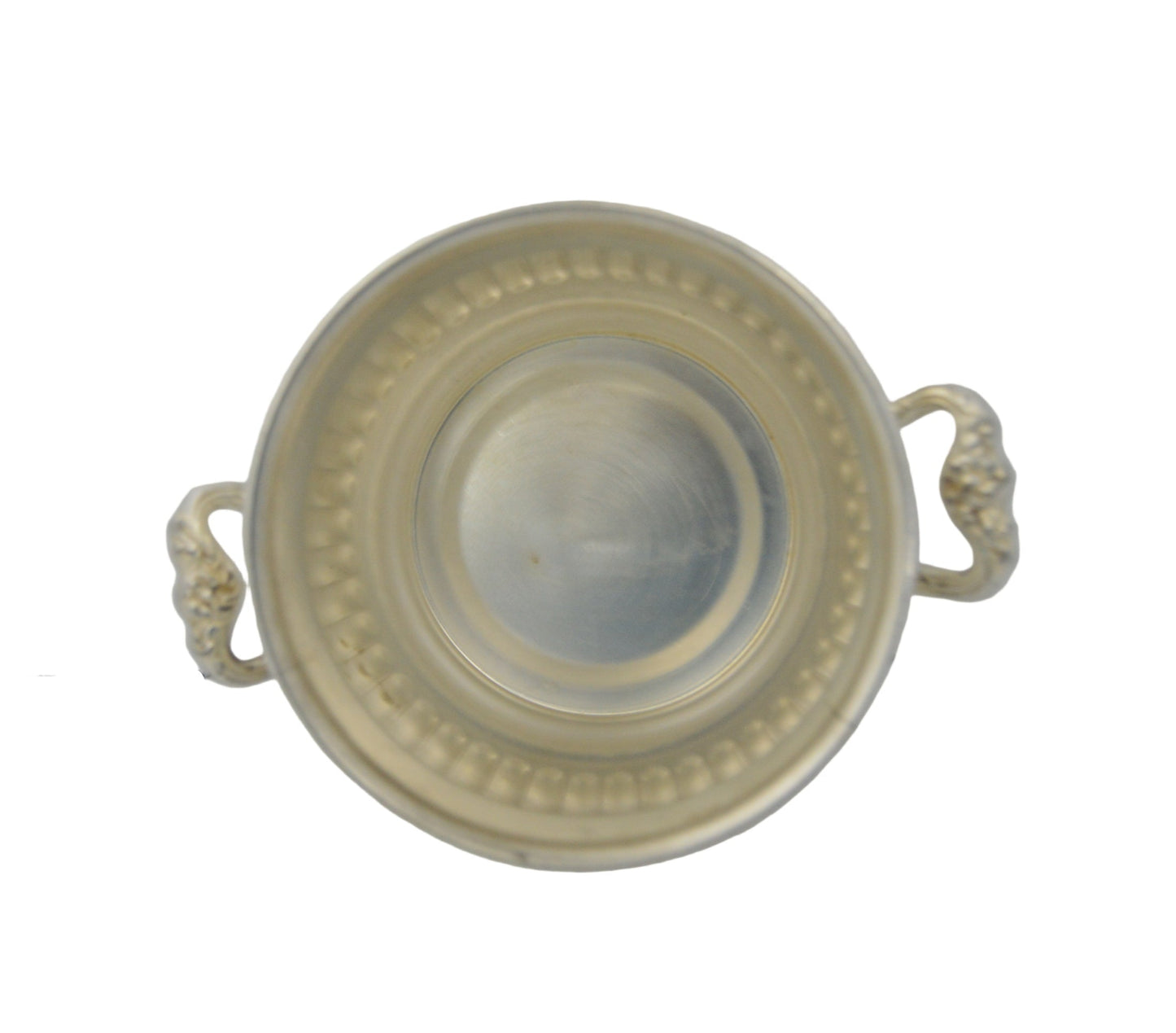 Vintage silverplated bowl and lid By; Sheridan measuring 3 1/2 " high without lid and 5" with lid and 3" deep excellent condition