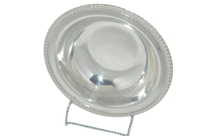 Vintage silver plated bowl/serving dish  By: (Wm Rogers)