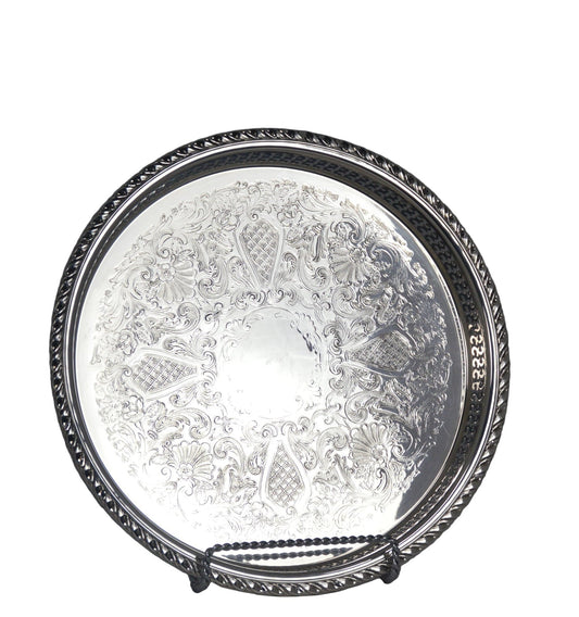 Vintage Serving tray measuring 13" wide X 2" deep by Oneida