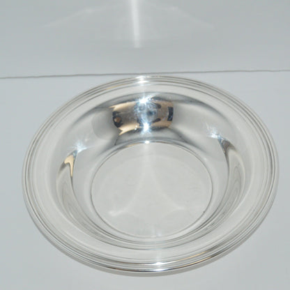 Vintage bowl/veg serving dish (pre-owned) unmarked silver-plated