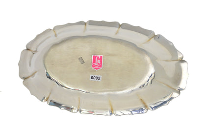 Vintage Bread or serving dish 12"long X 6 1/2" wide X 1 1/2" deep by Lunt silver-plated (pre-owned) very good condition.