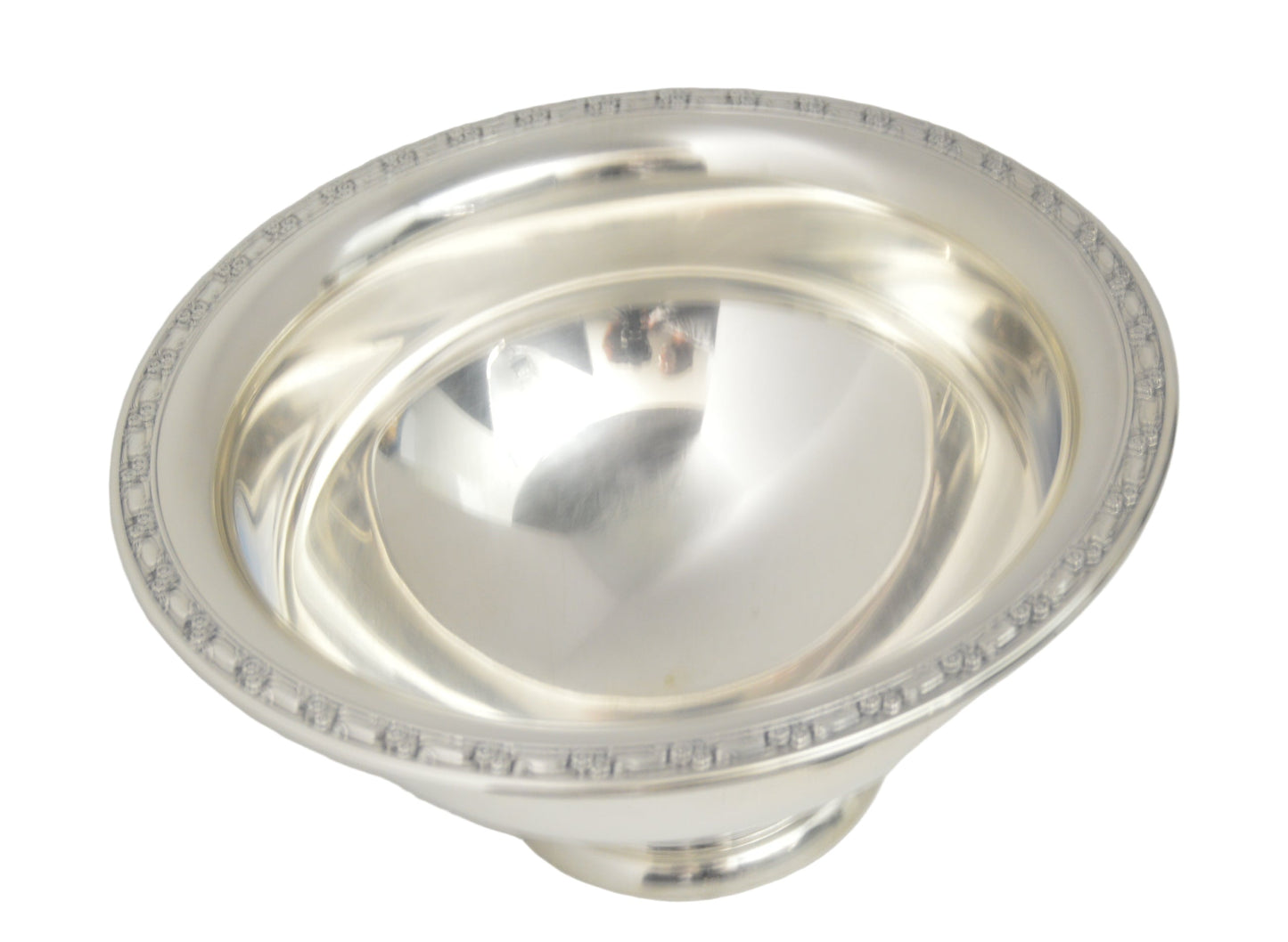 Vintage silver-plated Punch Bowl By; Oneida Silversmiths pre-owned very good condition Measures 13"wide X 7 deep